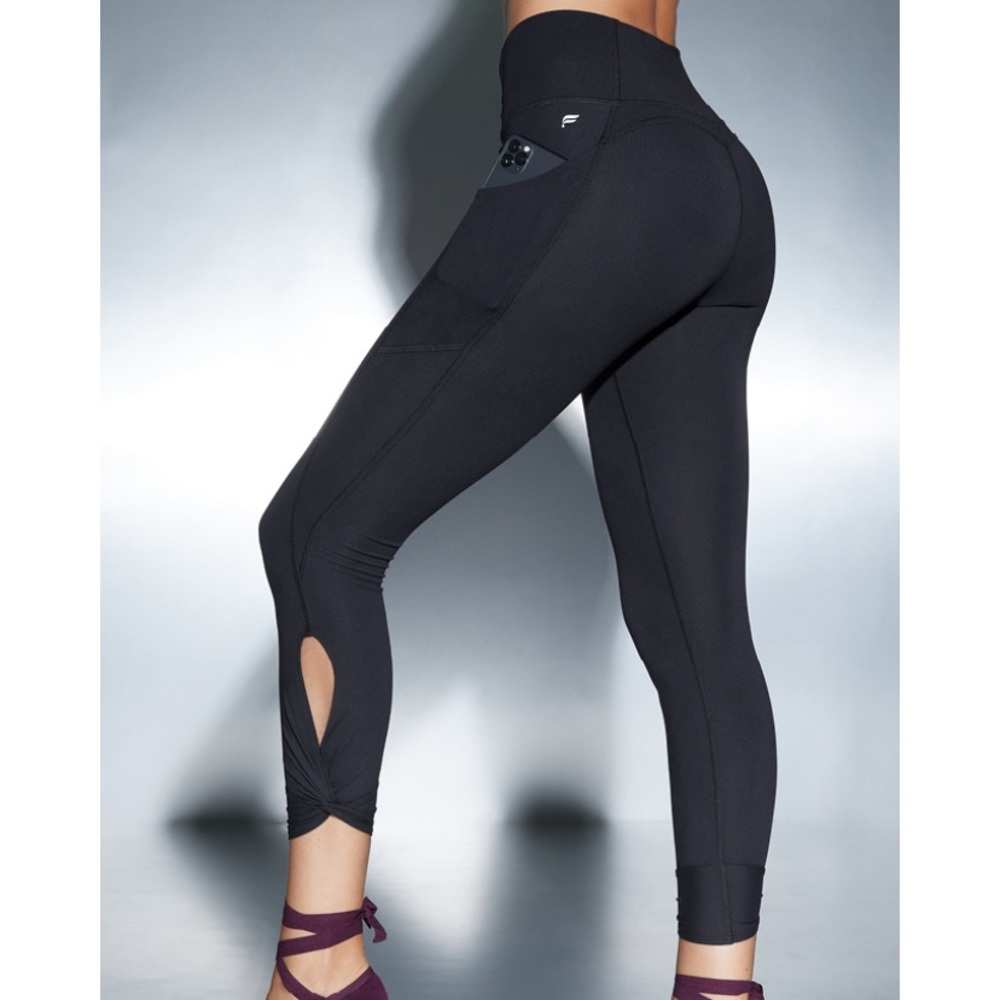 Fabletics pure luxe Leggings with twist tie, keyhole detain at bottom. Size 4X